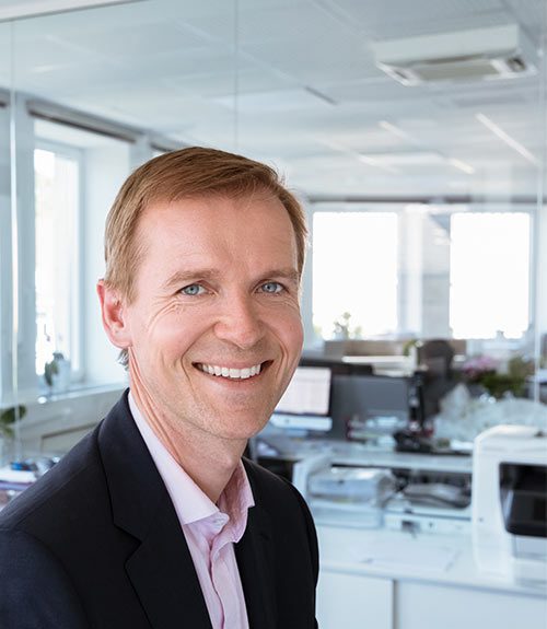 Das Porträtfoto von Daniel Jehl, Senior Advisor bei der Deutsche Zinshaus Luxembourg.